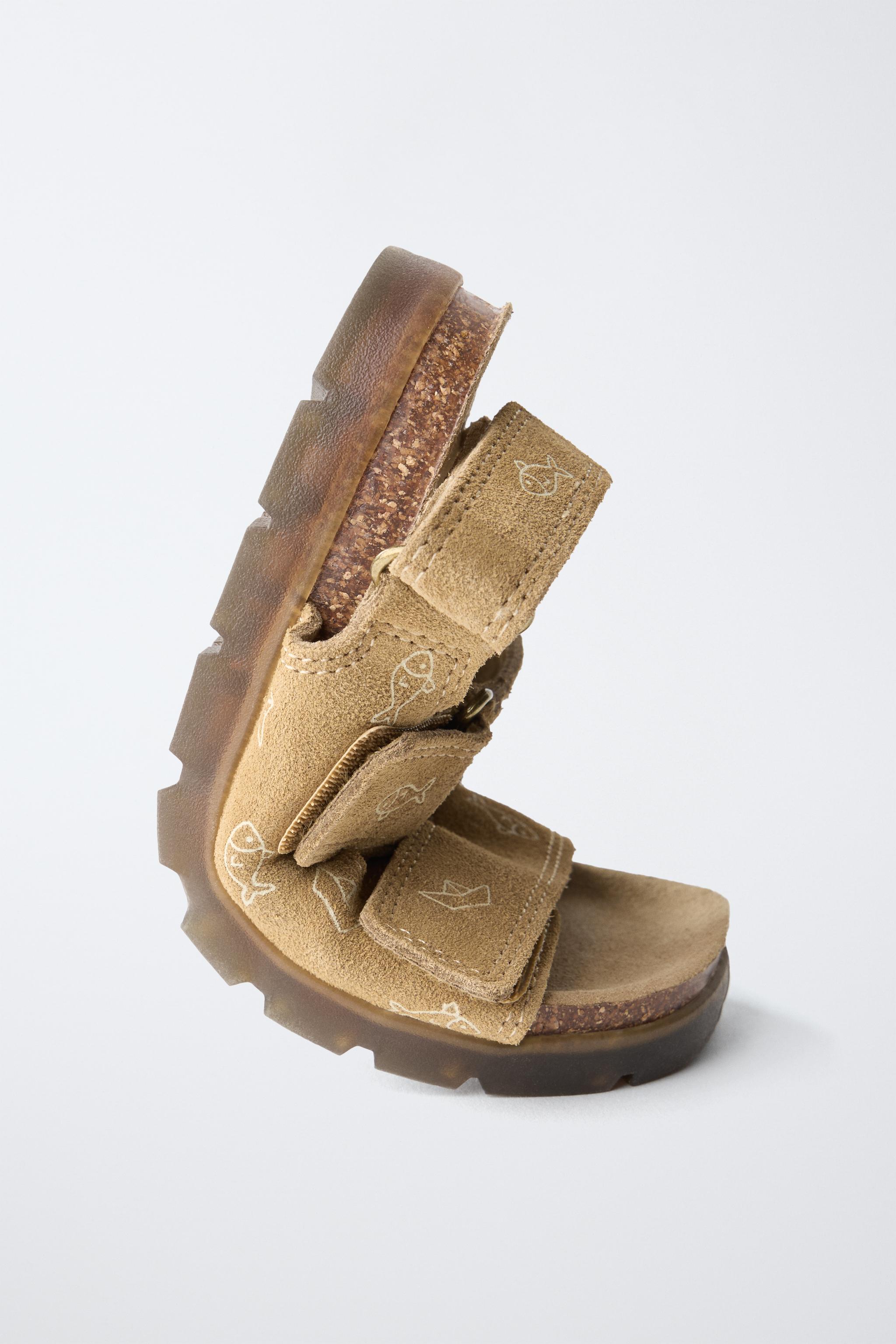 FISH PRINT LEATHER SANDALS